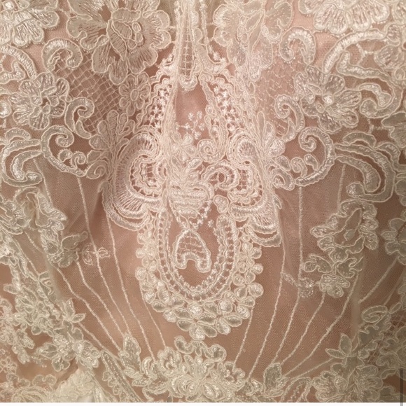 NEW ivory embellished romantic wedding gown - Picture 7 of 10